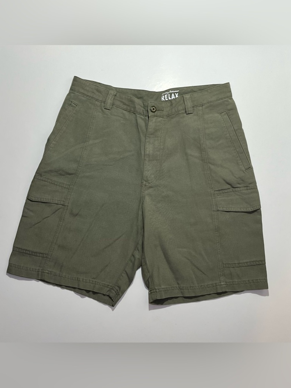 Tommy Bahama Relax Cargo Shorts, Size 33, Inseam 9” Green
